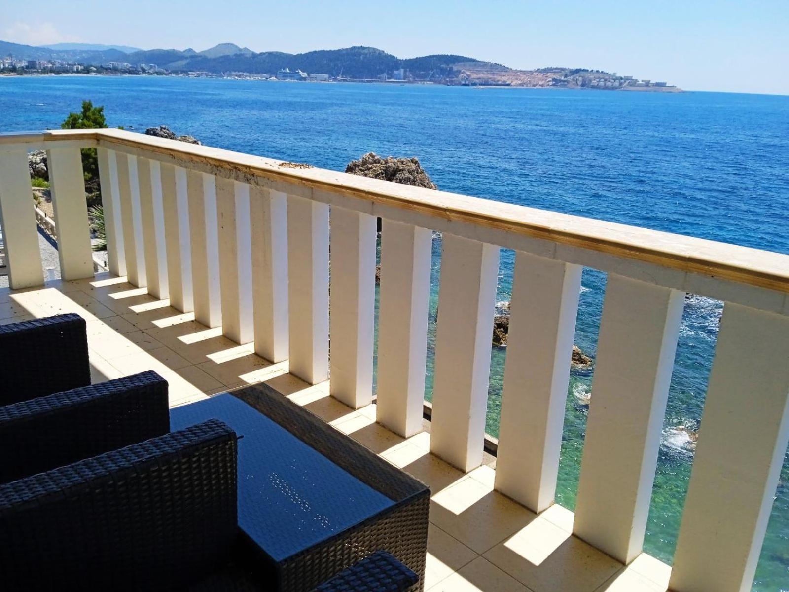 Sunset View Apartments بار الغرفة الصورة