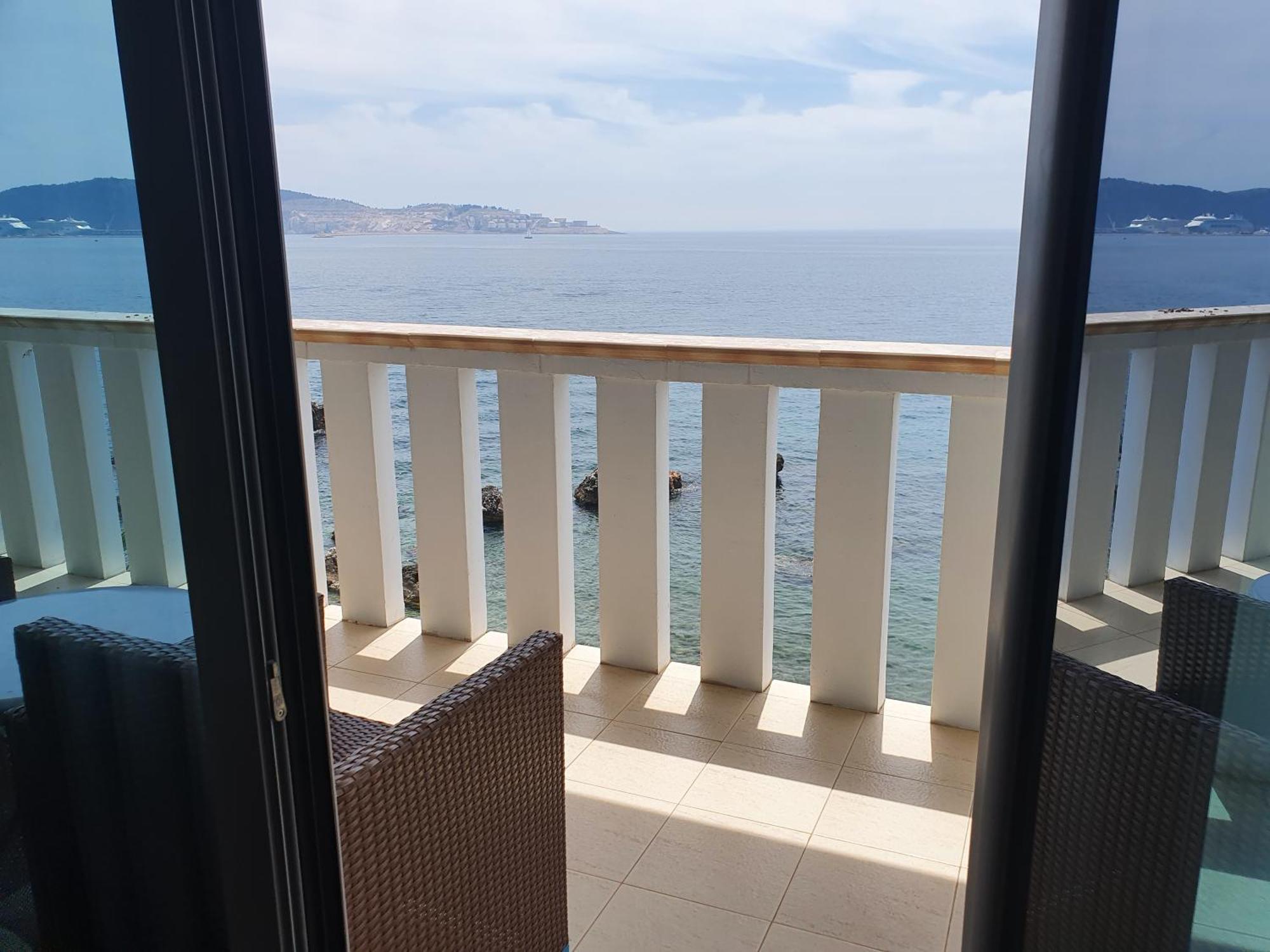 Sunset View Apartments بار الغرفة الصورة