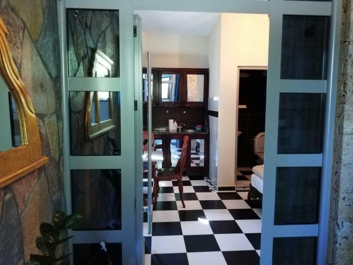 Sunset View Apartments بار المظهر الخارجي الصورة