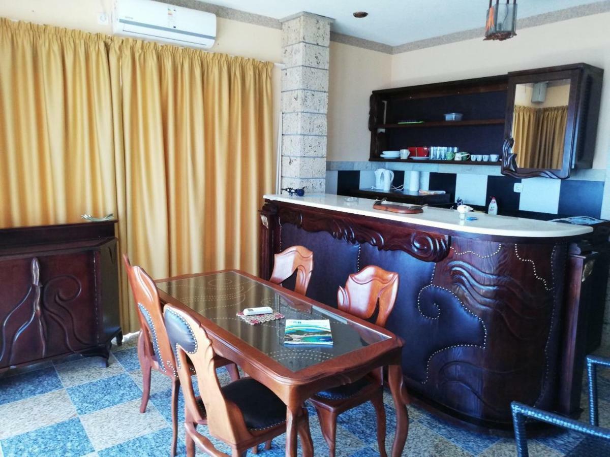 Sunset View Apartments بار المظهر الخارجي الصورة